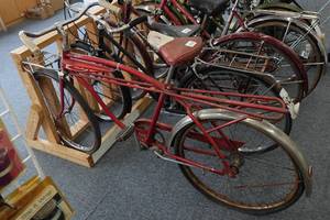 lot 512 image: Vintage Columbia Firebolt Bike