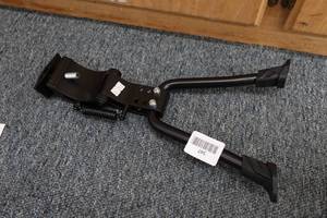 lot 547 image: Double Leg Center Mount Bike Kick Stand