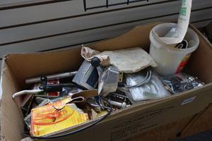 lot 552 image: Assorted Vintage Bicycle Parts - Pedals, Shifter