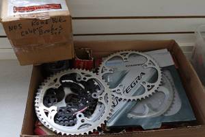 lot 553 image: Assorted Chainwheel and Brake Parts