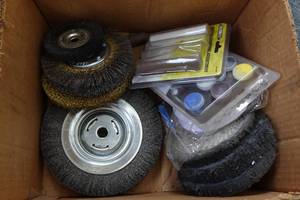 lot 570 image: Assorted Bench Grinder Wire Wheels