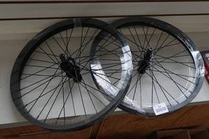 lot 604 image: 16 Wheel Set