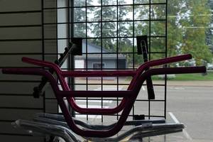 lot 607 image: 2 Handlebars
