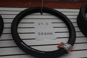 lot 767 image: 27x2.10 Bike Tire