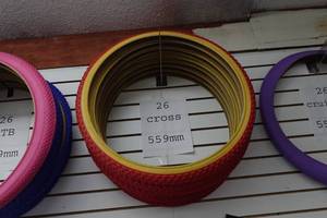lot 773 image: 7 Bike Tires