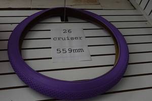 lot 774 image: Cruiser Bike Tire
