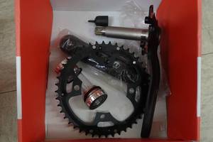 lot 852 image: Sunrace Front Crankset