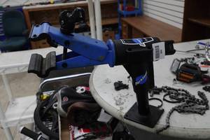 lot 998 image: Park Tool Bench Mount Repair Stand
