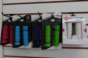 lot 862 image: Handlebar Grips