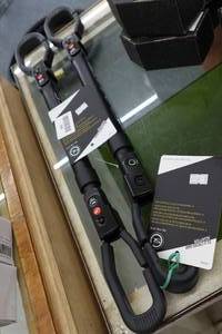 lot 907 image: 2 Sunlite DLX Cross Bar Adapter