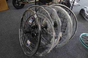 lot 938C image: 700C Bike Wheels