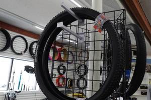 lot 939I image: 2 Tires  - 29x2.10