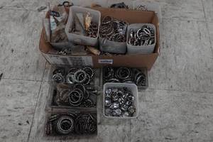 lot 954 image: Bearings