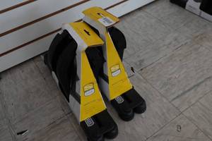 lot 749 image: 2 Bike Stands