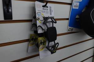lot 745 image: 2 Wraptor Rotating Smartphone Car Mount