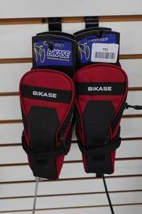 lot 732 image: 4 BiKase Momentum Seat Packs