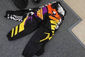 lot 709 image: 2 Pairs of BMX Racing Pants - Size 28