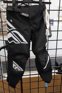 lot 669 image: Fly BMX Racing Pants - Size 18