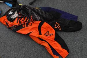 lot 705 image: 2 Pairs of BMX Racing Pants - Size 38