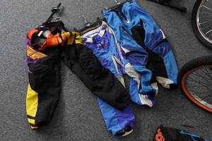 lot 670 image: Racing Pants - Size 26