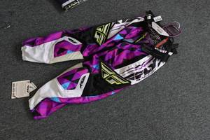 lot 667 image: Fly Ladies Kinetic Race Pants - 02