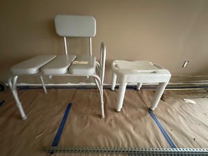 lot 82 image: Medical Items - Shower Chairs  Stool