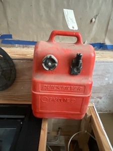 lot 105 image: 6 Gal Quick Silver Boat Tank
