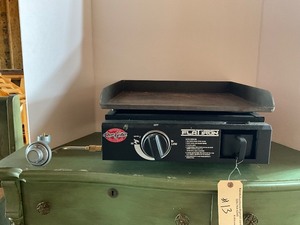 lot 13 image: LP Flat Iron Char - Grill 17 x 16