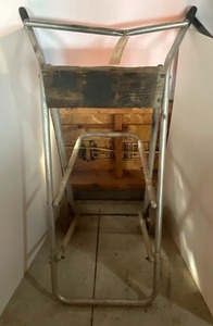 lot 30 image: Alum outboard motor stand