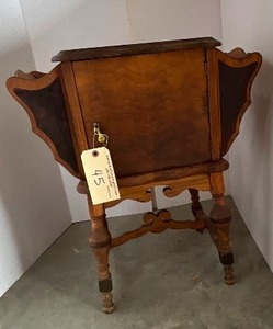 lot 45 image: Wooden End Table  Magazine rack