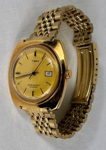 lot 11 image: Vintage Timex Square Manual Wind Gold Tone Mens Watch