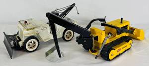 lot 15 image: Vintage Tonka Trencher Backhoe Bulldozer and Tonka Jeep AA Wrecker & Plow with Blade