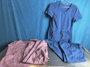lot 42 image: 2 Pair Scrubstar Scrubs Medium