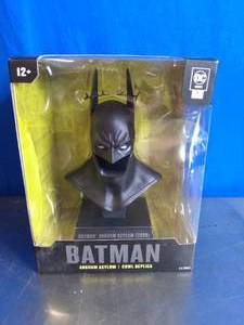lot 17 image: McFarlane Toys DC Direct Batman Arkham Asylum 13 Scale Cowl Replica