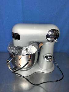 lot 87 image: Cuisinart Precision Master 5.5-Quart Stand Mixer