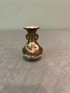 lot 364 image: Decorative Hand-Painted Porcelain Vase with Asian Motif