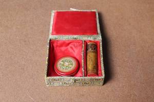lot 413 image: Vintage Chinese Stone Seal Stamp and Ink Paste Set in Ornate Box