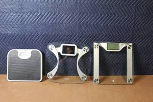 lot 393 image: Lot of 3 Bathroom Scales Analog and Digital Taylor and WMF
