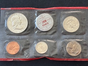 lot 28 image: 1959-D Mint Set