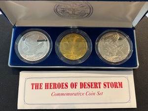lot 119 image: Desert Storm Commemorative Set