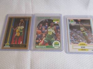lot 102 image: 1990-91 Hoops & Fleer Shawn Kemp Ro...