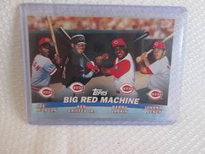lot 212 image: 2000 Topps Ken Griffey JR Big Red M...
