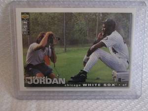 lot 225 image: 1996 Upper Deck Michael Jordan Base...