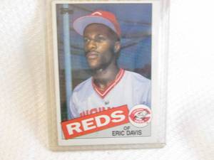 lot 236 image: 1985 Topps Eric Davis Rookie Card...