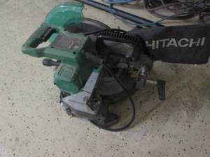 lot 252 image: Hitachi 10 Compound miter saw...