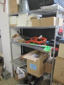 lot 269 image: All contents of shelf including shi...