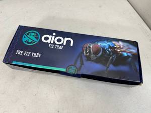 lot 28 image: New Aion Fly Trap Kit