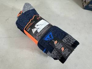 lot 104 image: 4 New Pair Performance Boot Socks