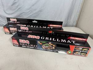 lot 233 image: 2 New Non-Stick Grilling  Baking Mats