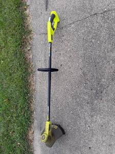 lot 4 image: Ryobi ONE 18V Lithium Cordless String Trimmer